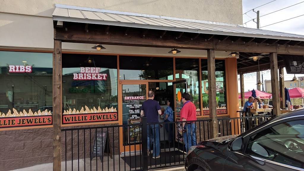 Willie Jewells Old School Bar-B-Q | restaurant | 252 Millennium Blvd, Brunswick, GA 31525, USA | 9125745682 OR +1 912-574-5682