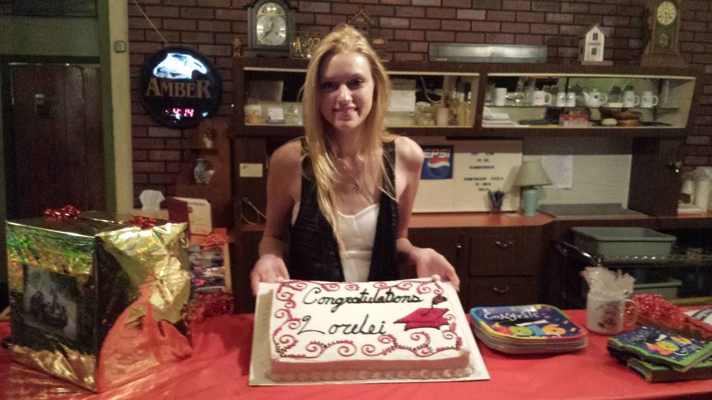 J Ks Lounge & Restaurant | restaurant | 128 E Main St, Weyauwega, WI 54983, USA | 9208673360 OR +1 920-867-3360