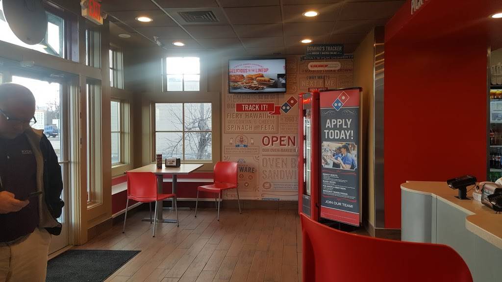 Dominos Pizza | meal delivery | 1332 E Apple Ave, Muskegon, MI 49442, USA | 2317773966 OR +1 231-777-3966