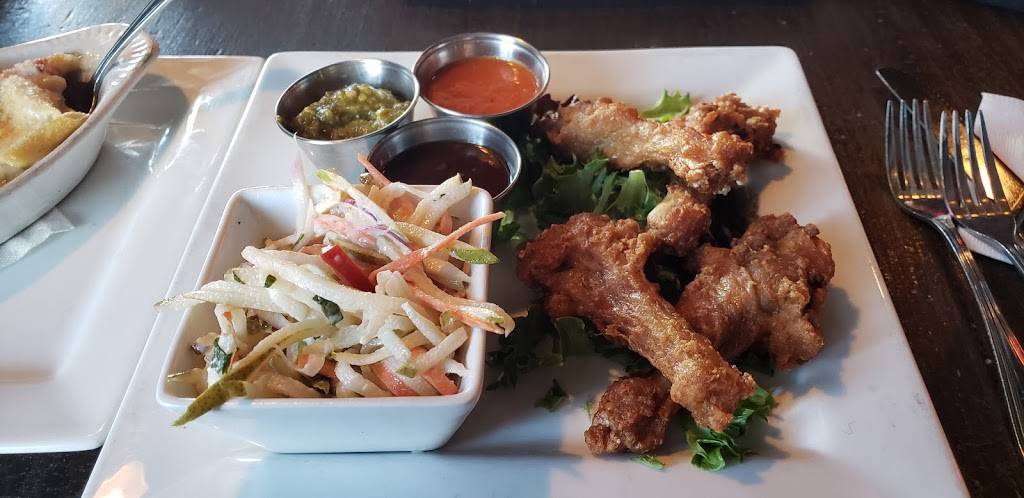 Harrys Grille & Tavern | night club | 2127 Ayrsley Town Blvd #103, Charlotte, NC 28273, USA | 7044999494 OR +1 704-499-9494