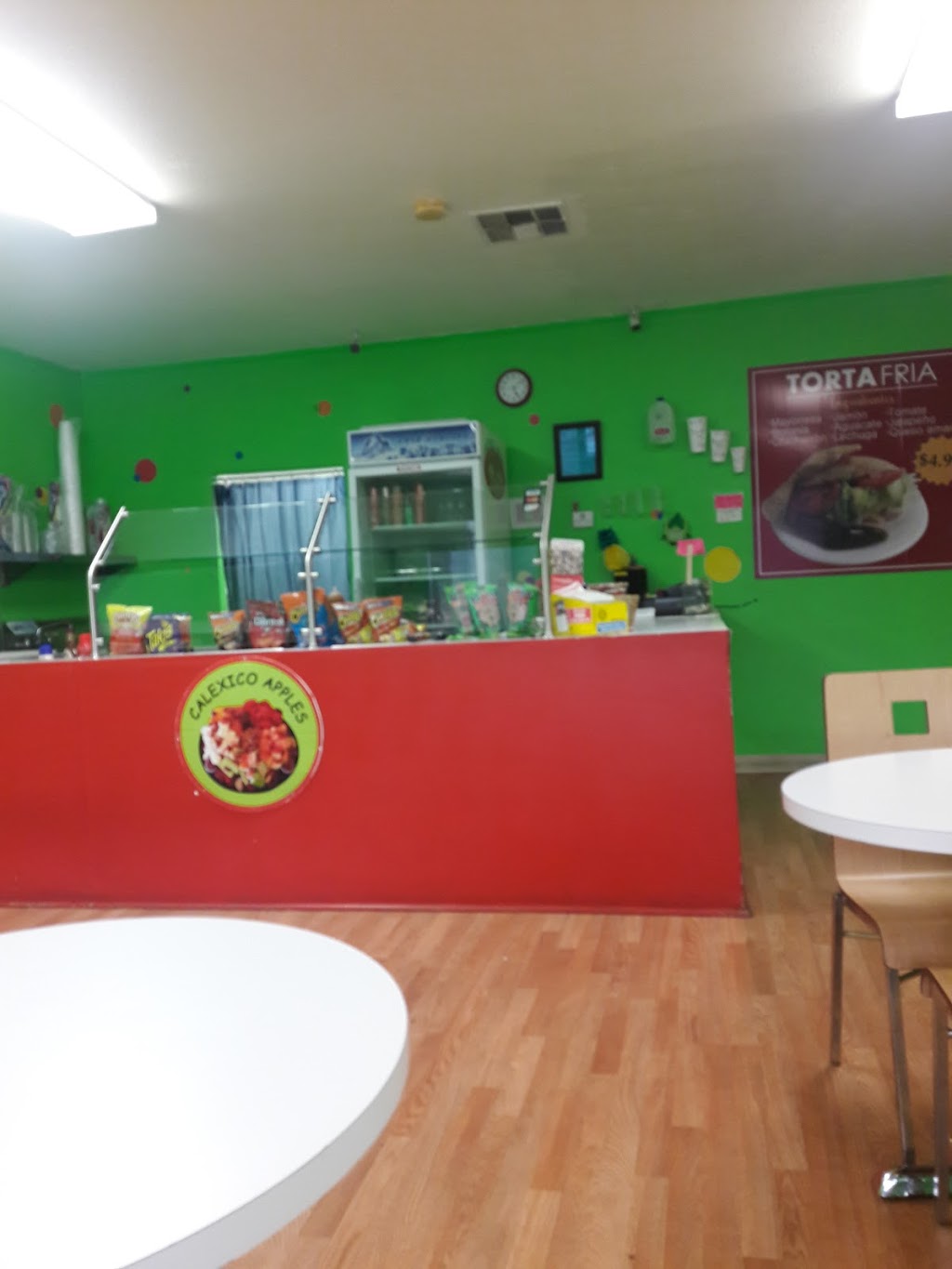 Calexico Apples | restaurant | 210 E Cole Blvd #2, Calexico, CA 92231, USA | 7608860636 OR +1 760-886-0636
