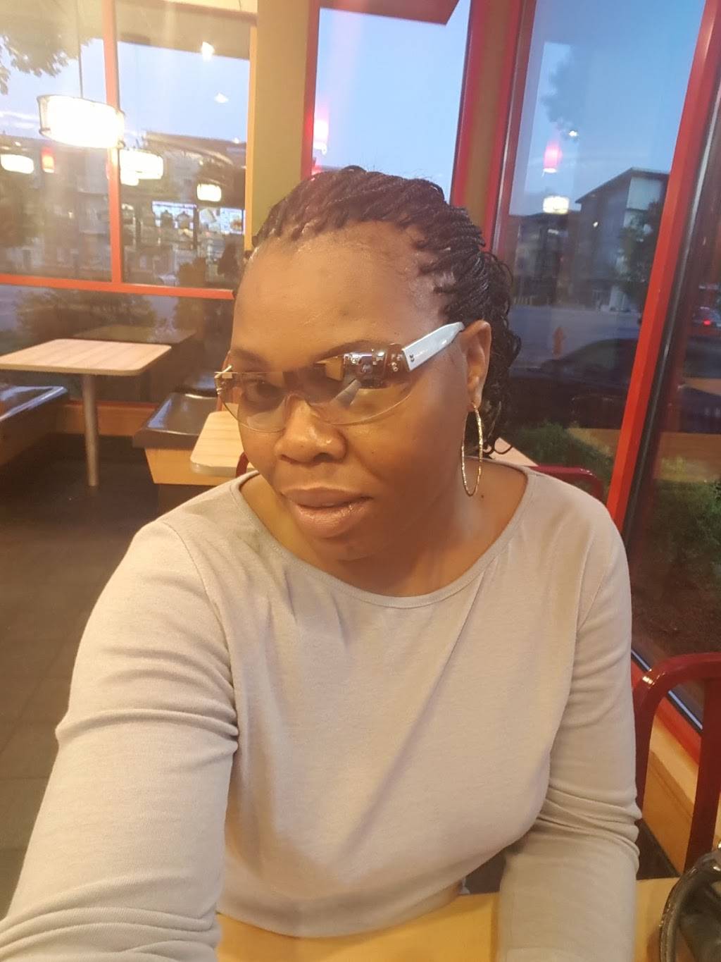 Popeyes Louisiana Kitchen | restaurant | 6120 W Silver Spring Dr, Milwaukee, WI 53218, USA | 4144663666 OR +1 414-466-3666