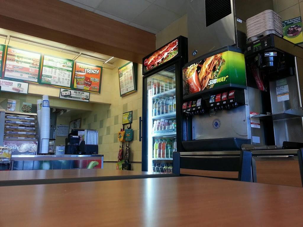 Subway Restaurants | restaurant | 13632 Foothill Blvd, Sylmar, CA 91342, USA | 8183675867 OR +1 818-367-5867