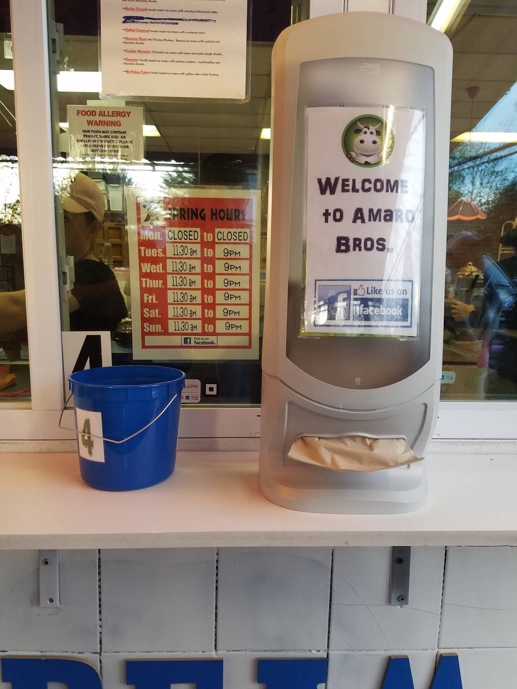 Amaro Bros. Ice Cream | restaurant | 478 Middleboro Ave, East Taunton, MA 02718, USA | 5083860935 OR +1 508-386-0935