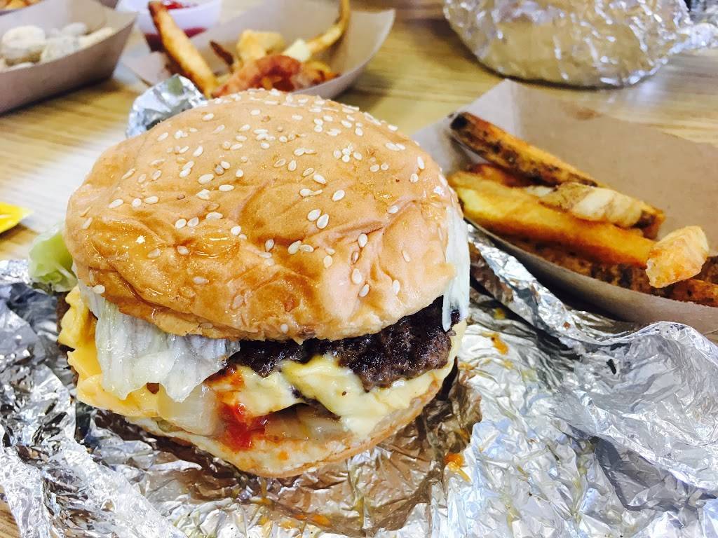 Five Guys | meal takeaway | 800 E Hallandale Beach Blvd, Hallandale Beach, FL 33009, USA | 9545891281 OR +1 954-589-1281