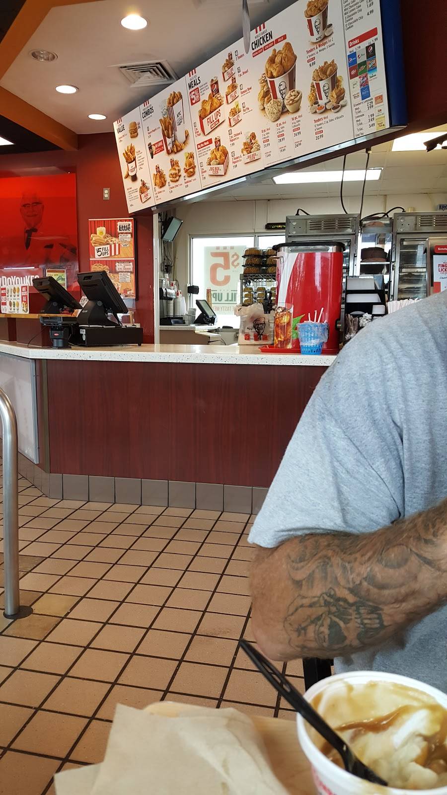 KFC | restaurant | 960 US Highway 27 North, Sebring, FL 33870, USA | 8634021150 OR +1 863-402-1150