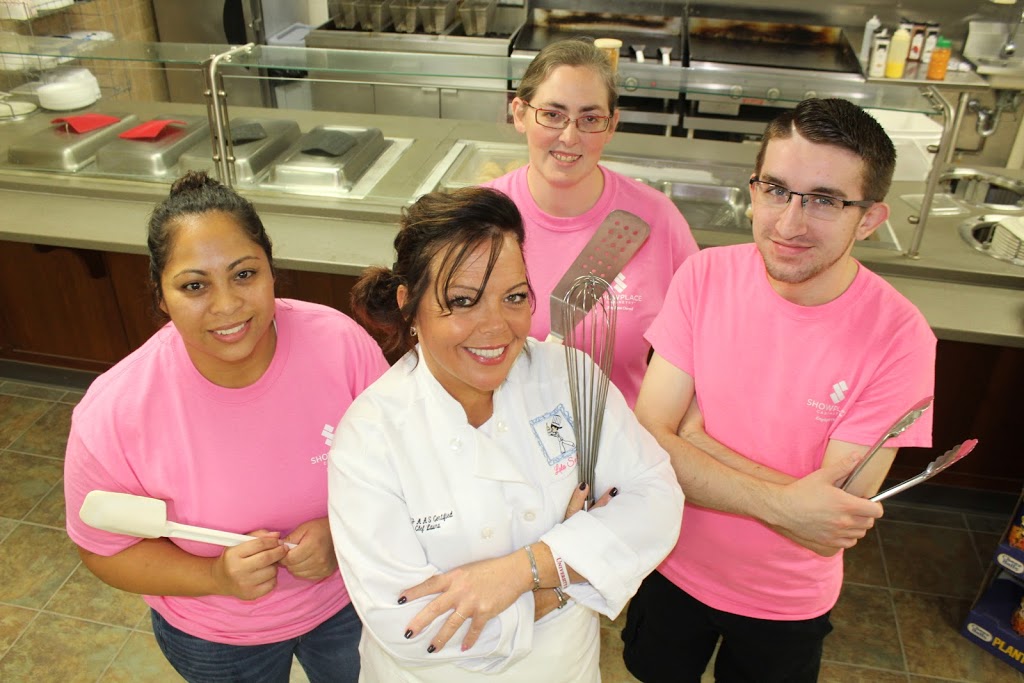 Showplace Cafeteria | restaurant | 1 Enterprise St #2, Harrisburg, SD 57032, USA | 6057432200 OR +1 605-743-2200