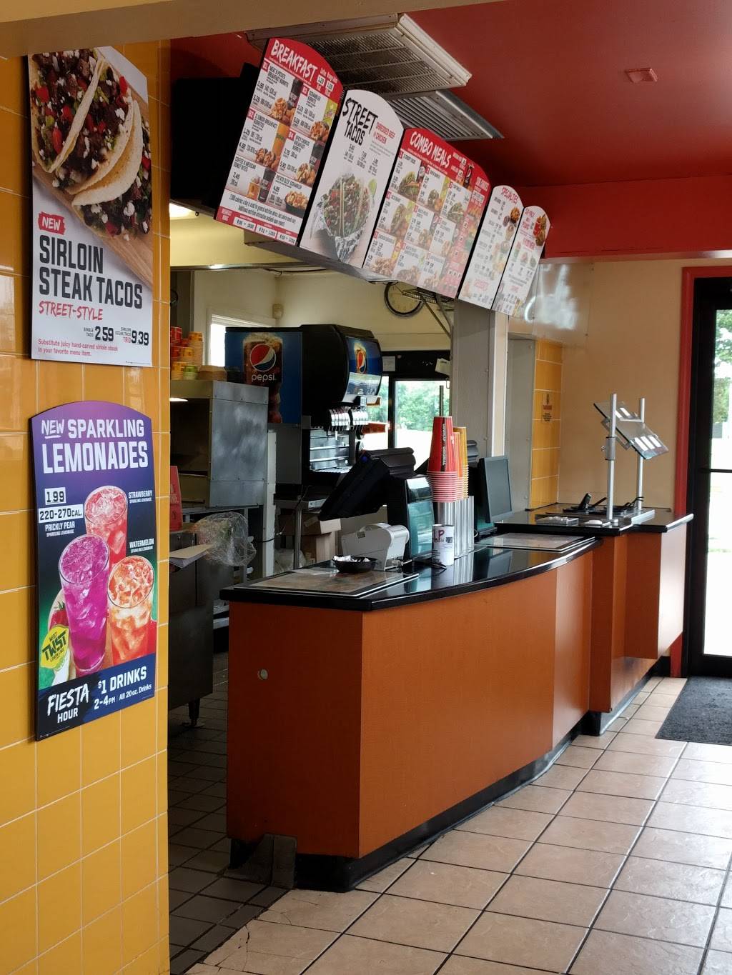 Taco Johns | restaurant | 147 Liberty Avenue, Beloit, WI 53511, USA | 6083657055 OR +1 608-365-7055