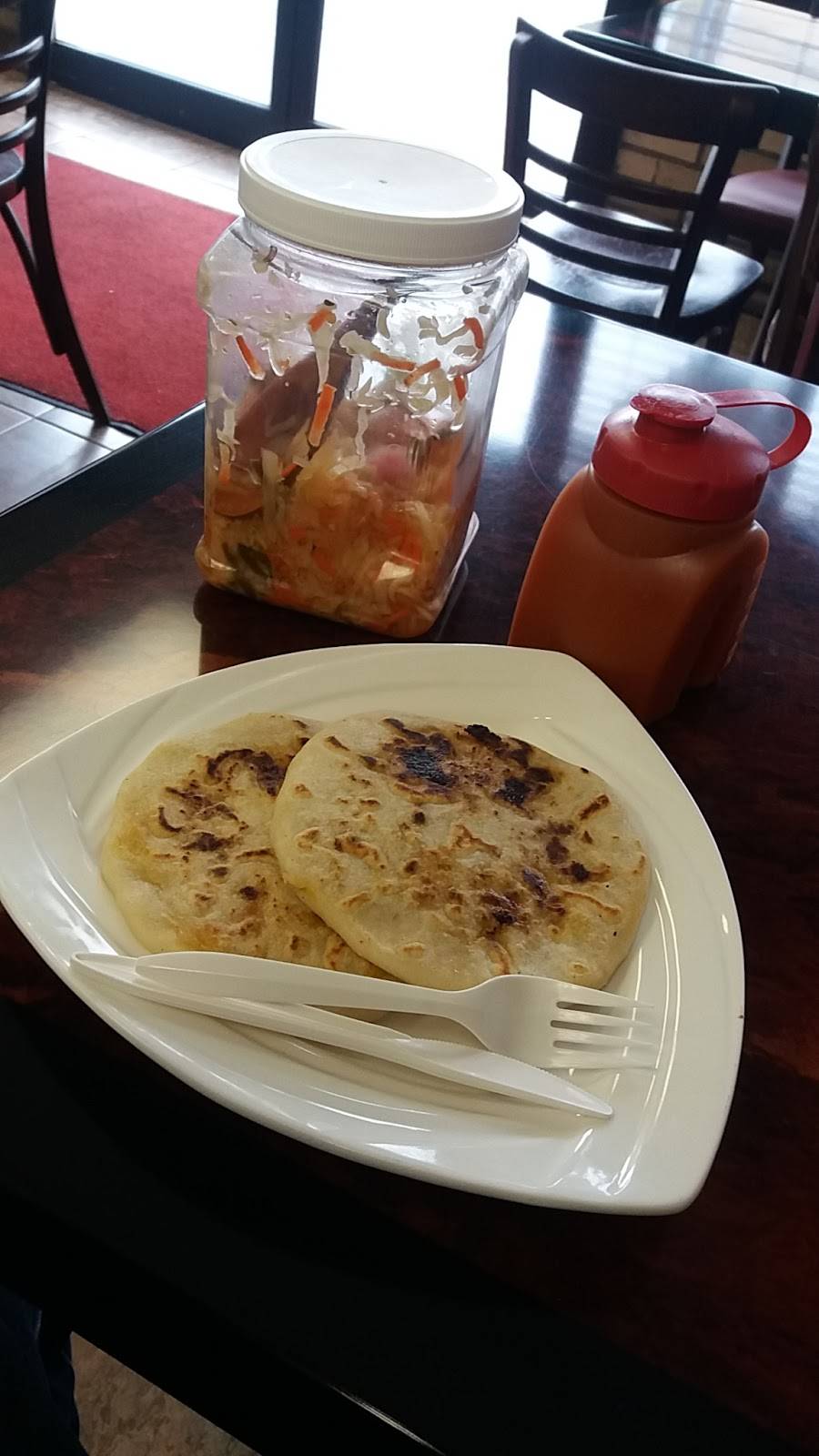 Adriana Restaurant | restaurant | 597 Broadway, Newark, NJ 07104, USA | 9733509700 OR +1 973-350-9700