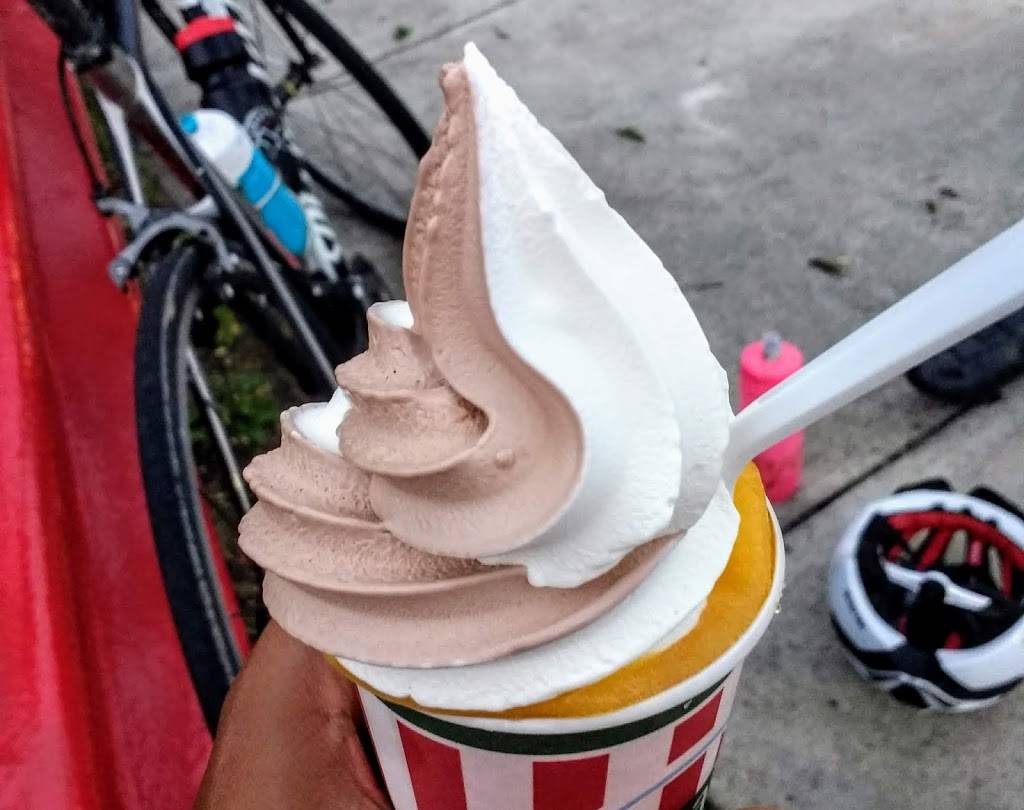 Ritas Italian Ice & Frozen Custard | restaurant | 8900 Baltimore Ave, College Park, MD 20740, USA | 3013455445 OR +1 301-345-5445