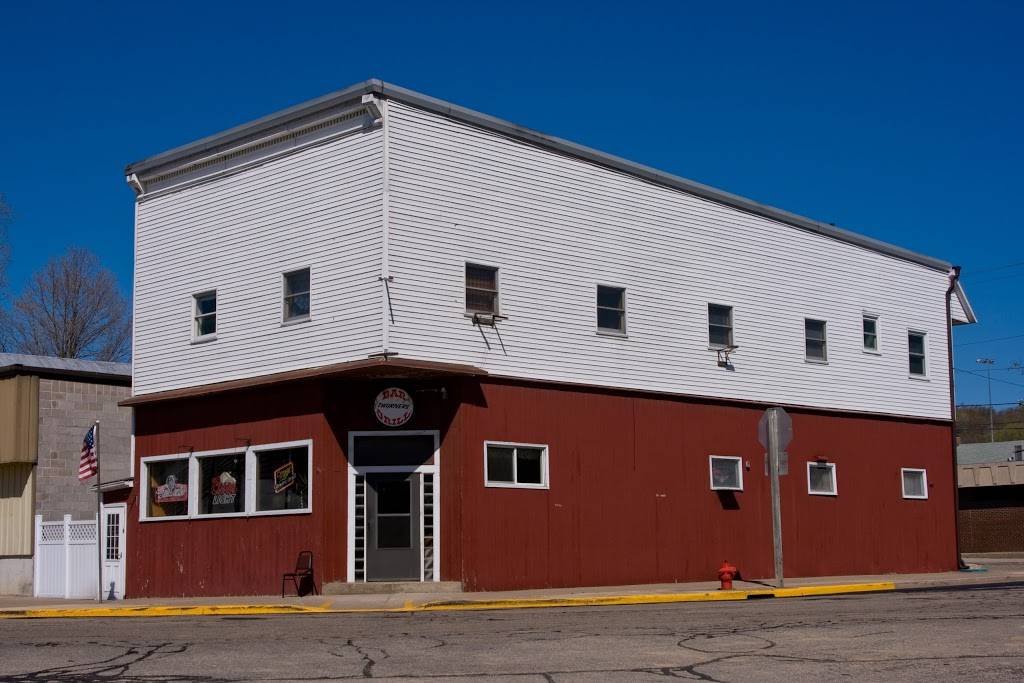 Carols Bar & Grill | restaurant | 103 Guard St, Wauzeka, WI 53826, USA | 6088756151 OR +1 608-875-6151