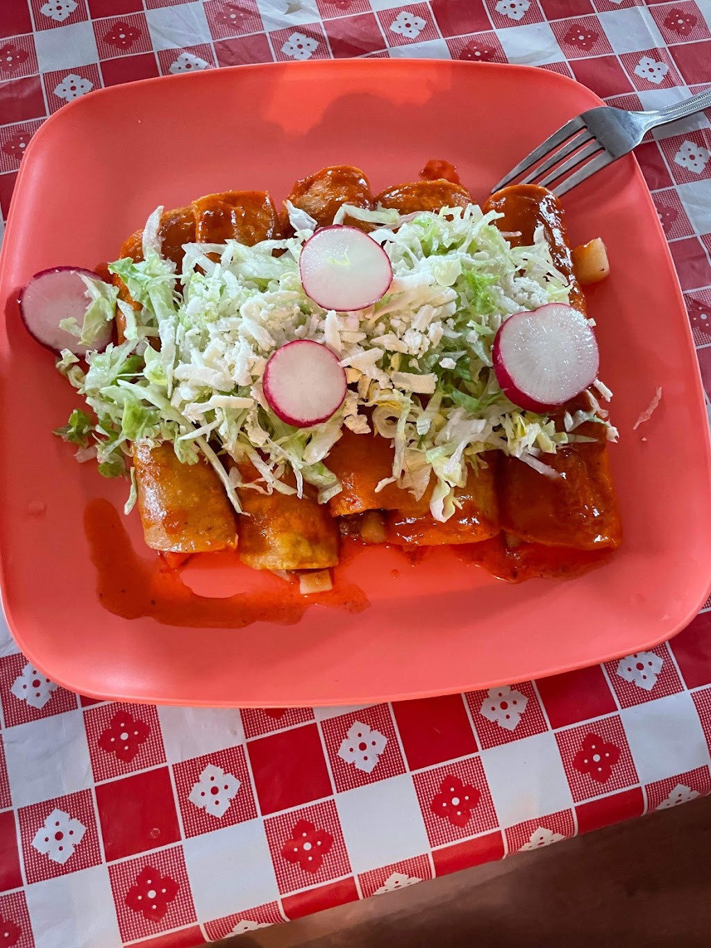 Mayita restaurant | restaurant | 108 N Belmont Blvd, Kansas City, MO 64123, USA | 8163890911 OR +1 816-389-0911