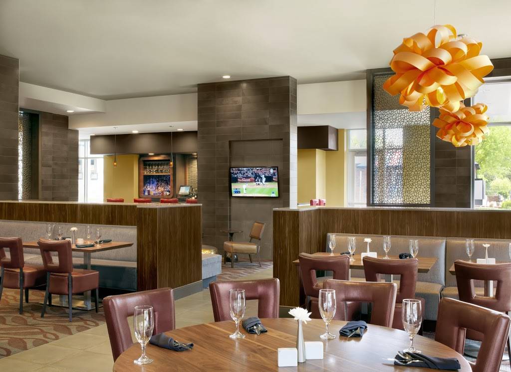 Eleven Eleven | restaurant | 1111 E Broadway, Columbia, MO 65201, USA | 5738186207 OR +1 573-818-6207