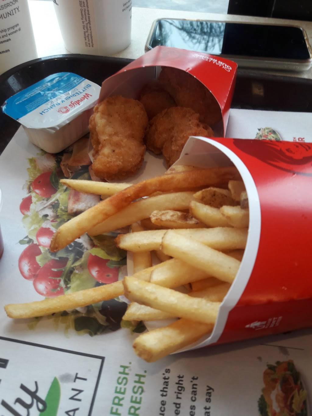 Wendys | restaurant | 567 W Vista Way, Vista, CA 92083, USA | 7609414588 OR +1 760-941-4588