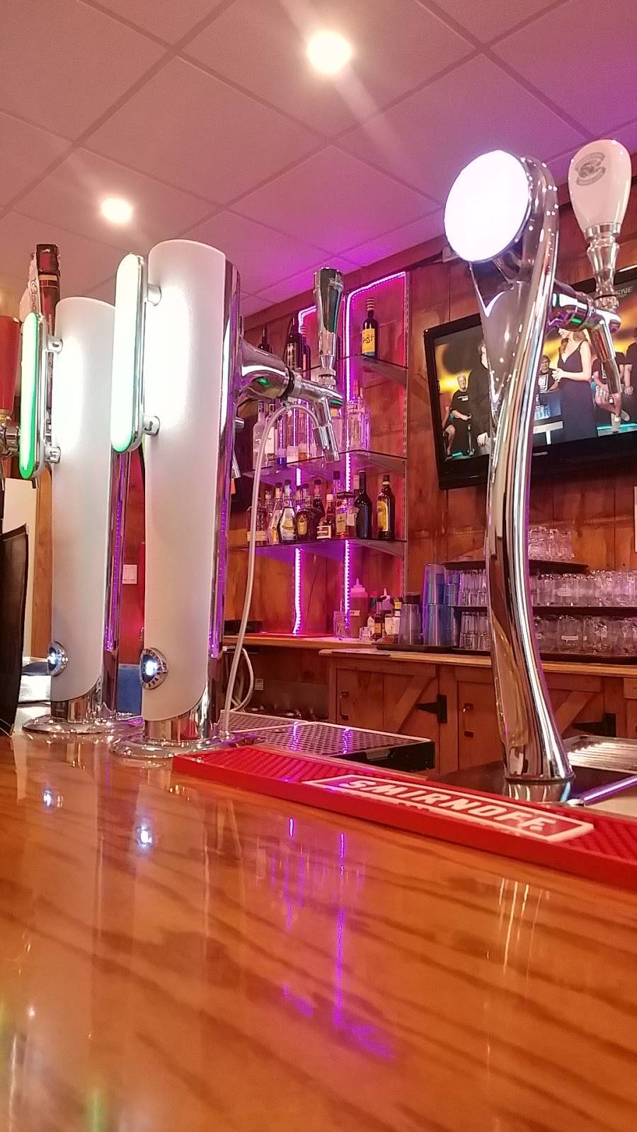 Wild Wing | restaurant | 366 N Front St #26, Belleville, ON K8P 5E6, Canada | 6139674848 OR +1 613-967-4848