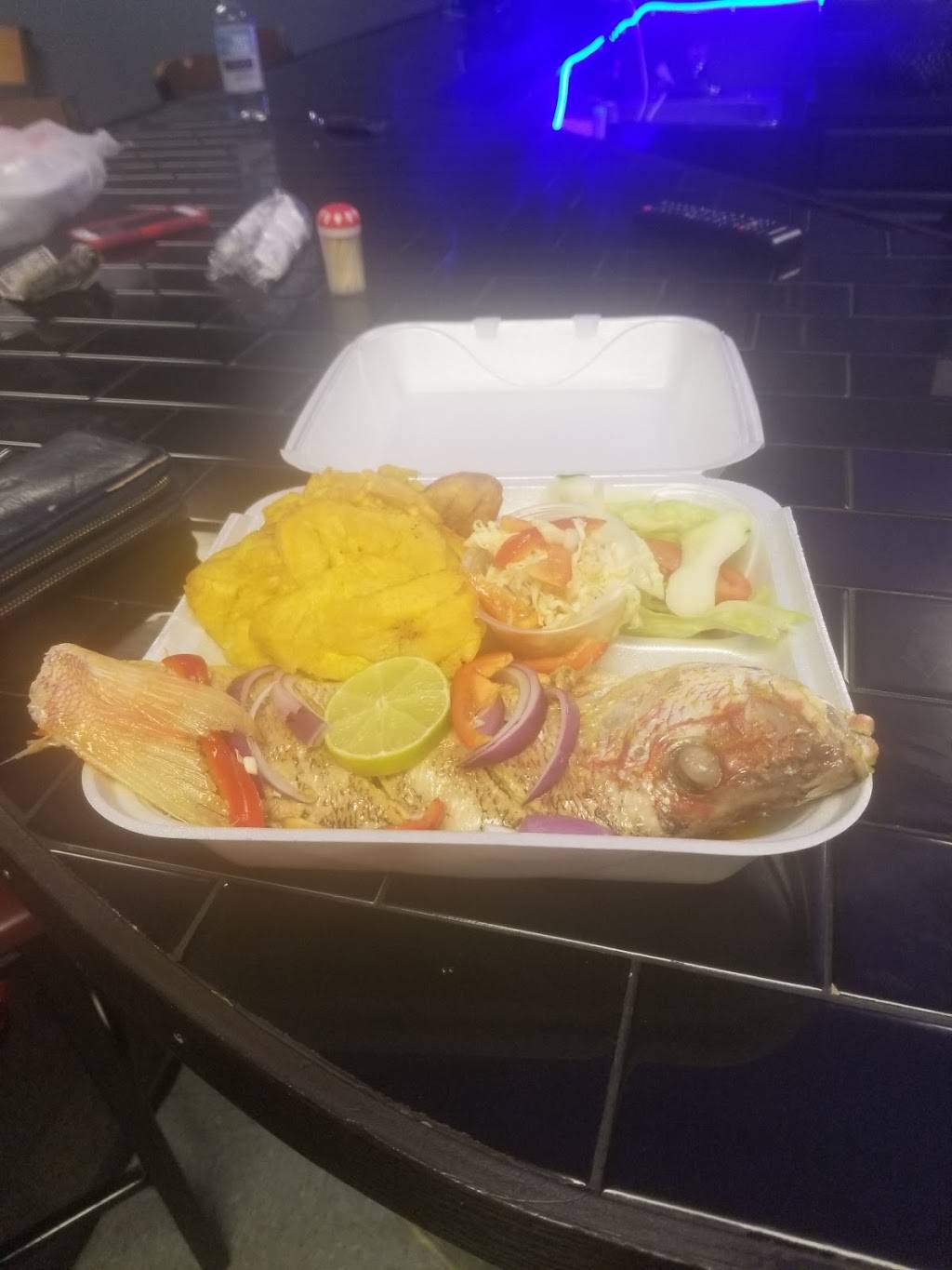 La Creola Taste Bar and Restaurant | restaurant | 3710 N Mitthoeffer Rd, Indianapolis, IN 46235, USA | 3176997968 OR +1 317-699-7968