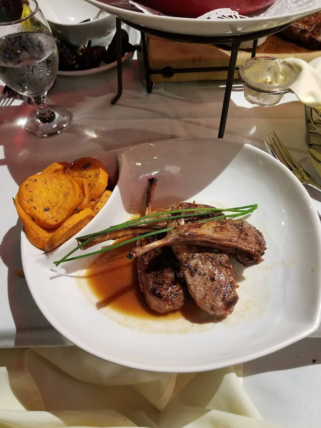 Cats on the Bay | restaurant | 2027 Emmons Ave, Brooklyn, NY 11235, USA | 9297772287 OR +1 929-777-2287