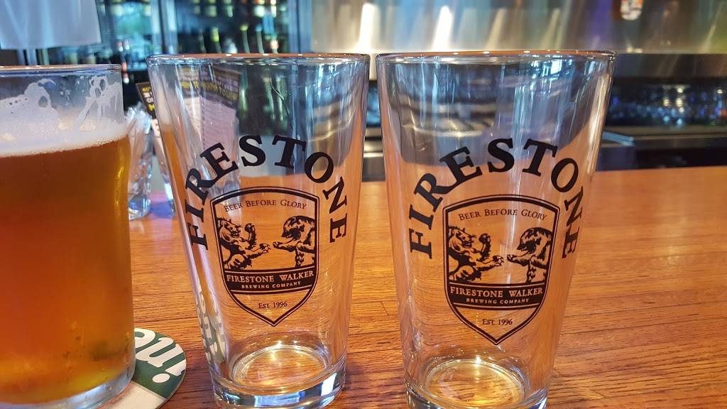 Old Chicago | restaurant | 300 North Mead St #100, Wichita, KS 67205, USA | 3162642057 OR +1 316-264-2057