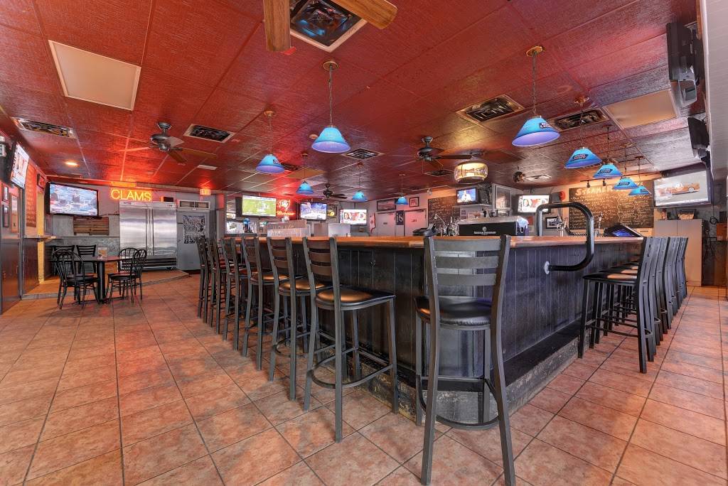 Monks Steamer Bar Inc | restaurant | 6690 Superior Ave, Sarasota, FL 34231, USA | 9419273388 OR +1 941-927-3388