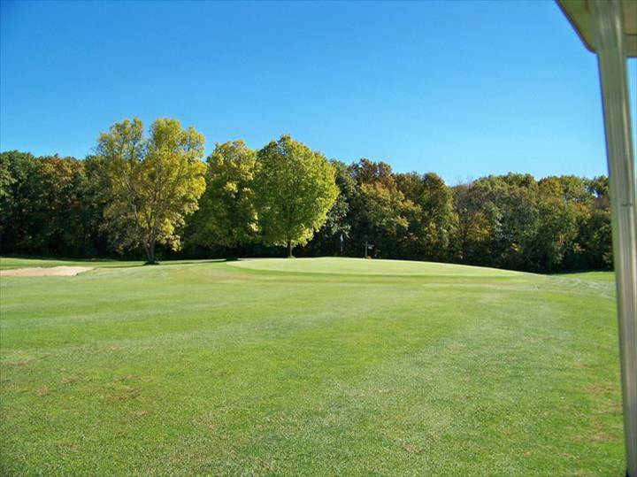 Big Rock Country Club | night club | 9684 146th St, Fayette, IA 52142, USA | 5634253687 OR +1 563-425-3687