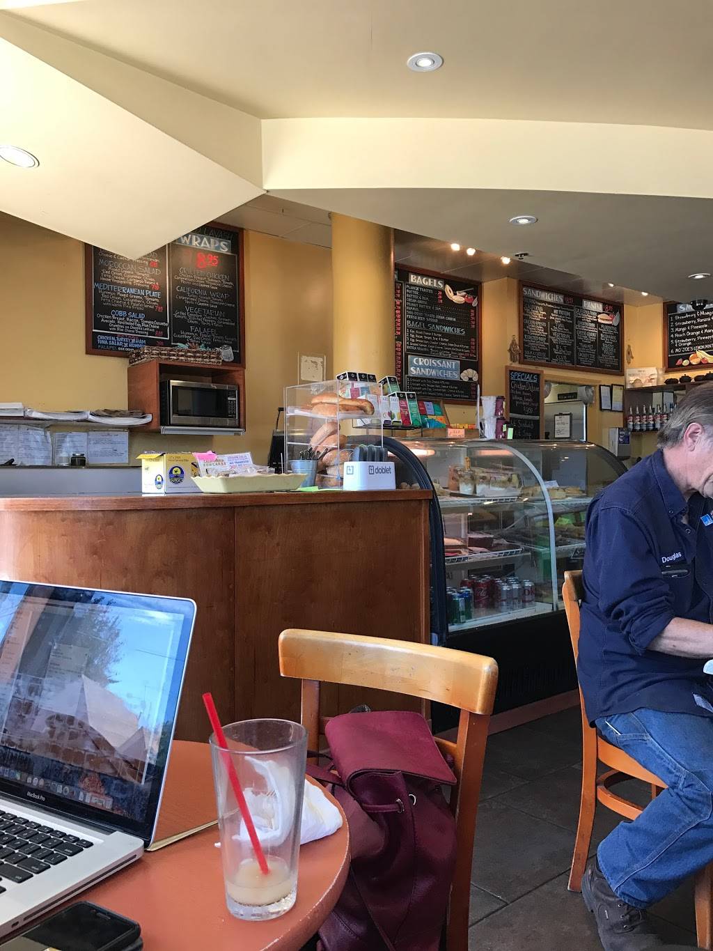 MoJoe Cafe | cafe | 2517 Sacramento St, Berkeley, CA 94702, USA | 5107048500 OR +1 510-704-8500