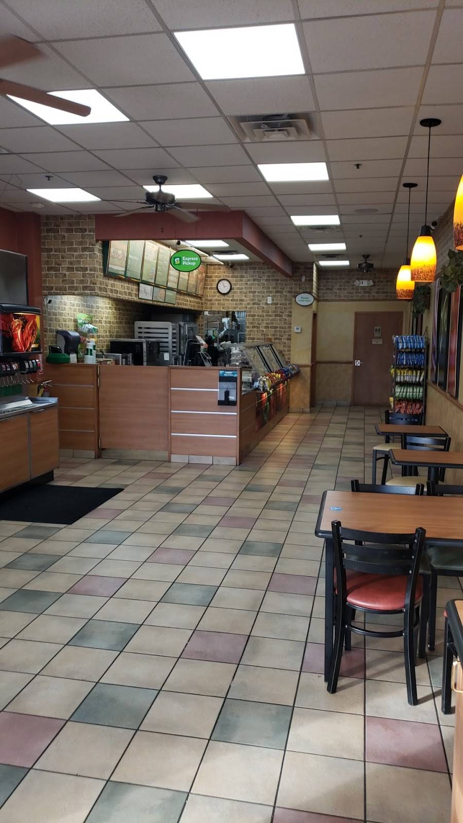 Subway Restaurants | restaurant | 85 E Park Ave, Long Beach, NY 11561, USA | 5164423268 OR +1 516-442-3268