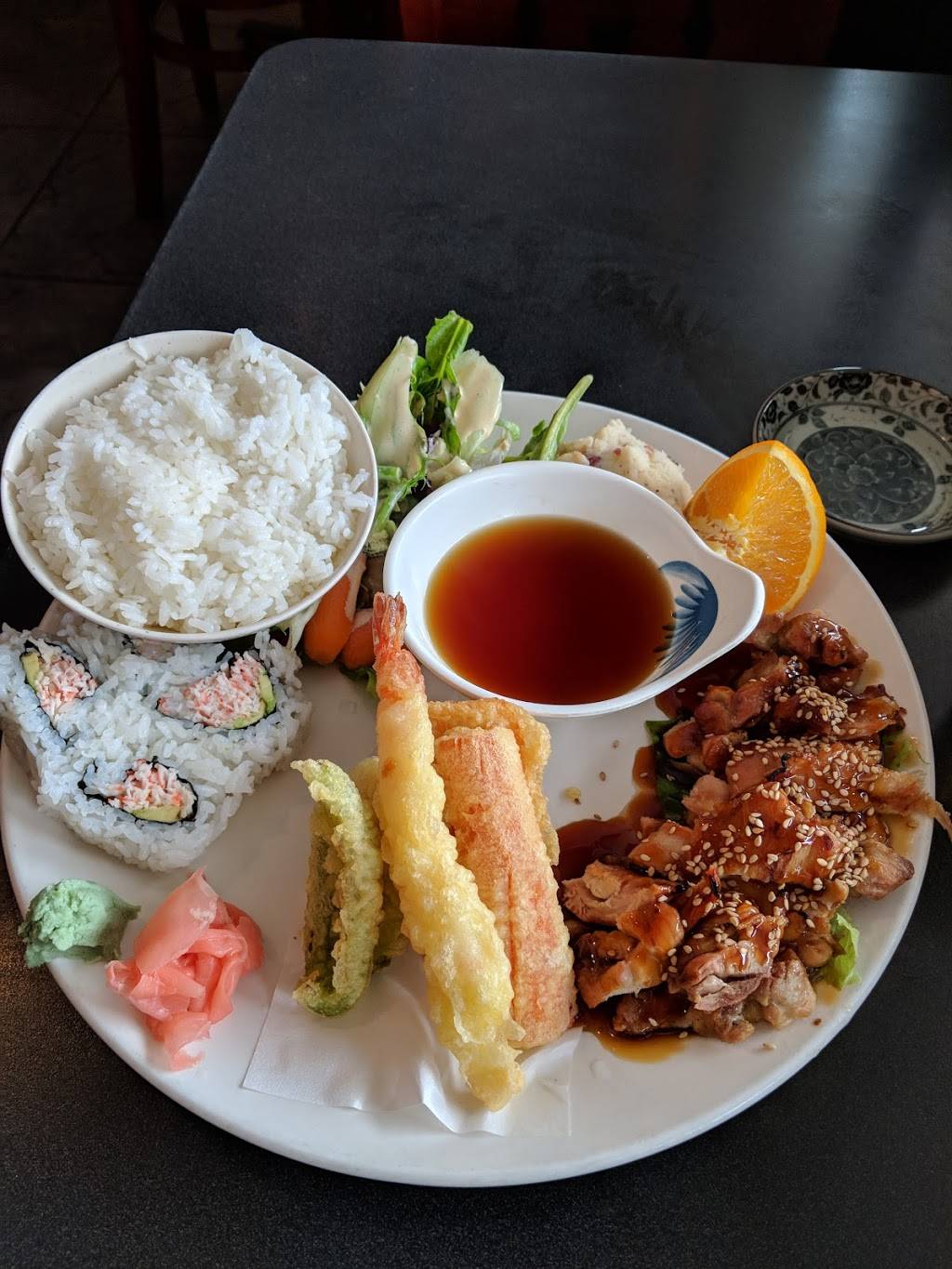 Sushi Garden II | restaurant | 170 W Monte Vista Ave, Turlock, CA 95382, USA | 2096345420 OR +1 209-634-5420