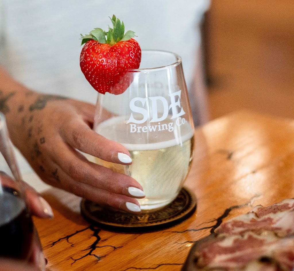Settle Down Easy - Oakton Tasting Room | restaurant | 2952 Chain Bridge Rd, Oakton, VA 22124, USA | 5714077590 OR +1 571-407-7590