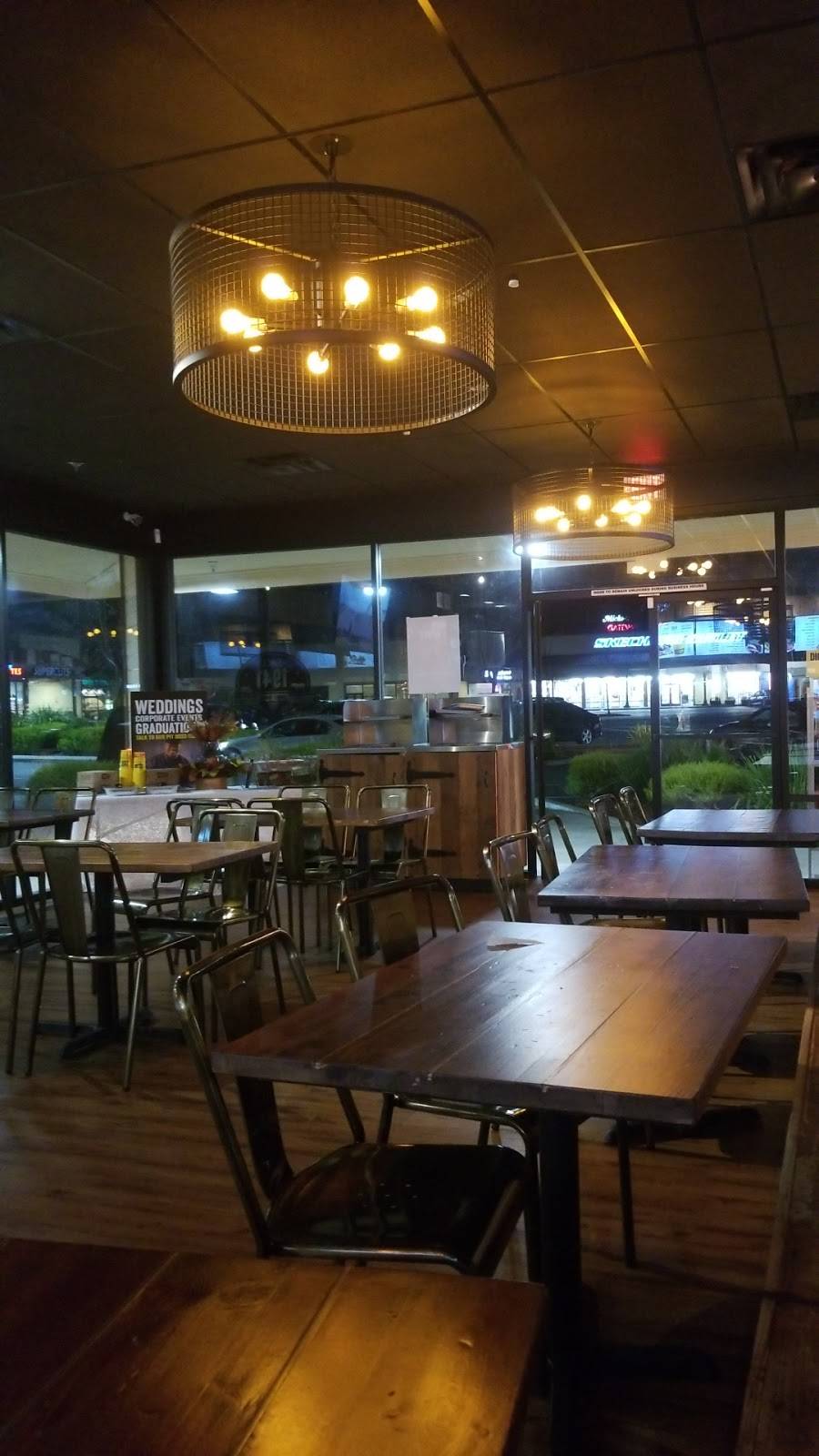 Dickeys Barbecue Pit | restaurant | 972 F Admiral Callaghan Ln, Vallejo, CA 94591, USA | 7075563255 OR +1 707-556-3255