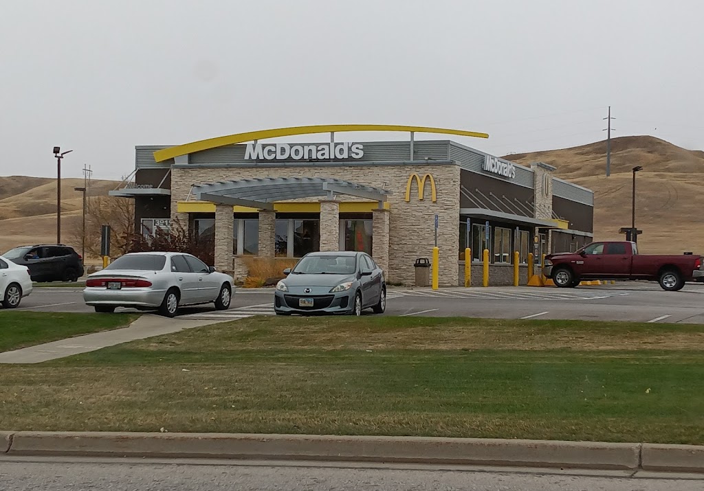 McDonalds | restaurant | 3919 Cheyenne Boulevard, Rapid City, SD 57703, USA | 6059235951 OR +1 605-923-5951