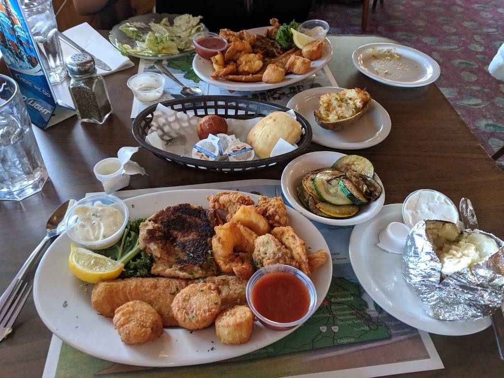 Dockside Restaurant | restaurant | 700 Jordan Point Rd, Hopewell, VA 23860, USA | 8045412600 OR +1 804-541-2600