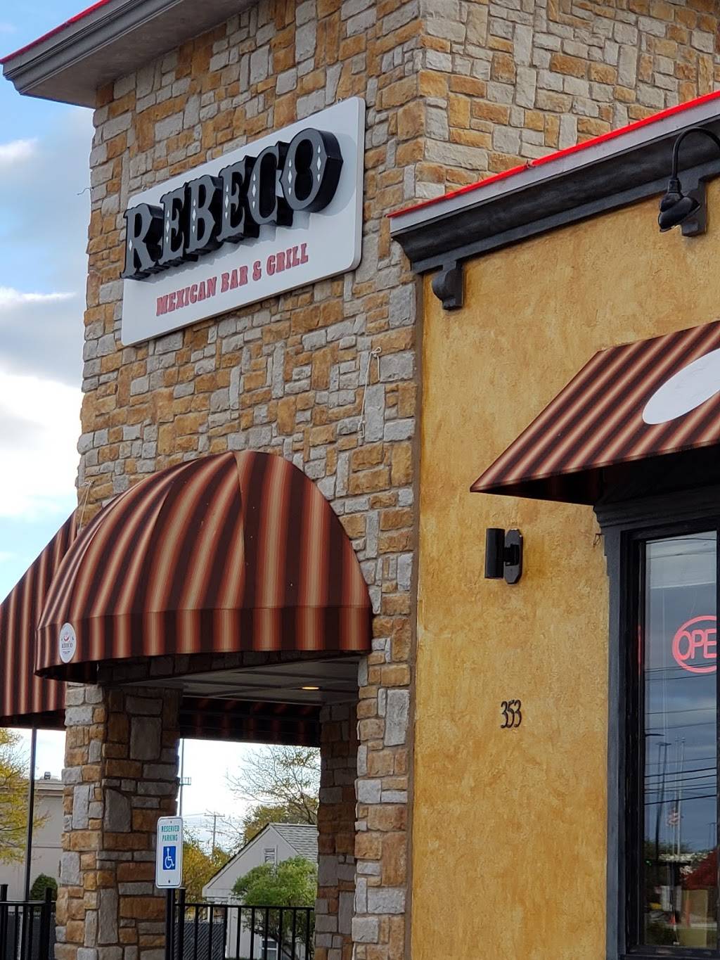 Rebeco Mexican Bar & Grill | restaurant | 353 Highland Ave, Seekonk, MA 02771, USA | 5085570024 OR +1 508-557-0024
