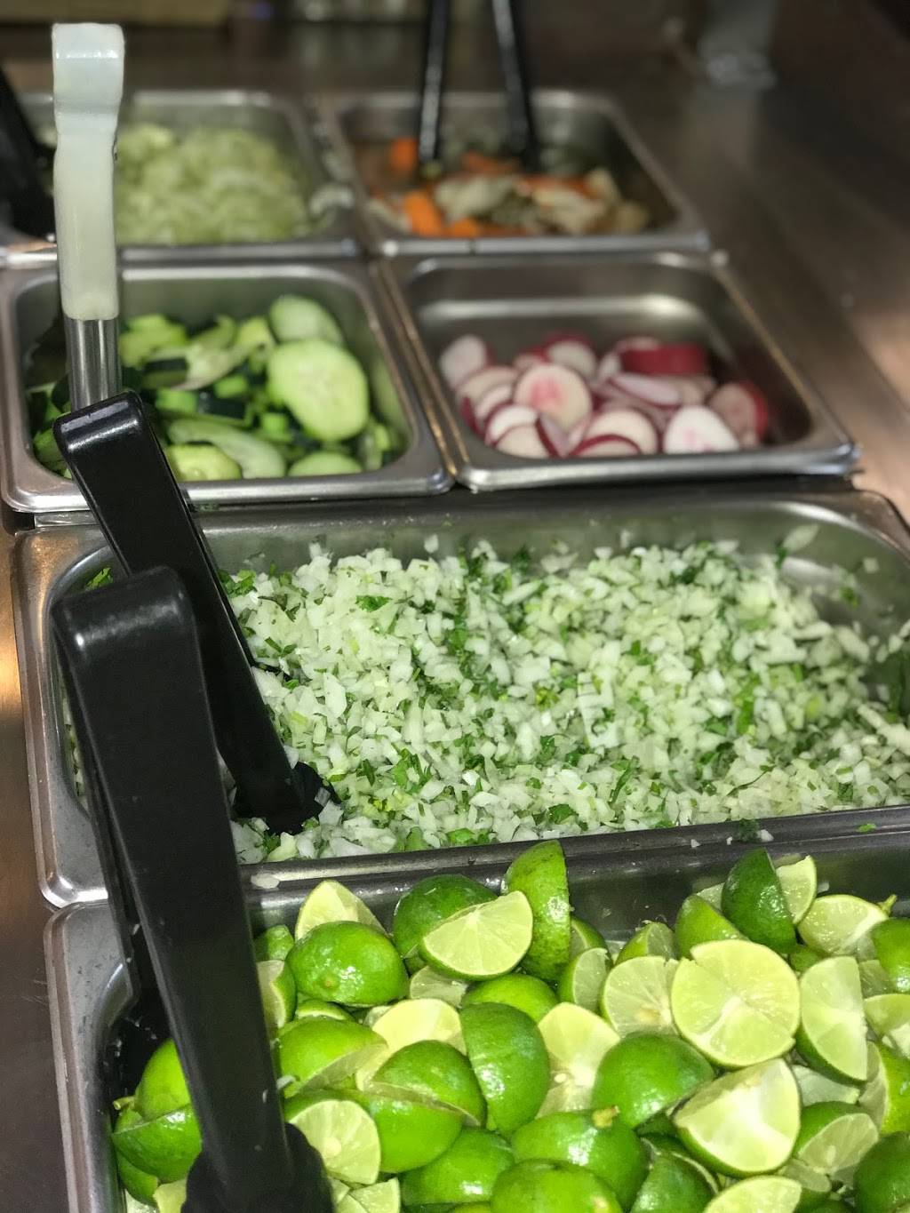 Taqueria La Cadena | restaurant | 1497 N Mt Vernon Ave, Colton, CA 92324, USA | 9095334377 OR +1 909-533-4377