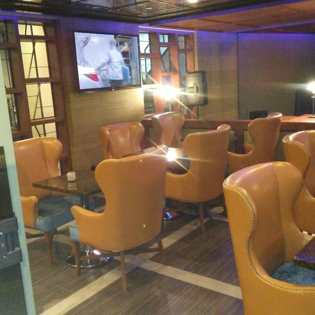 Emerald Lounge | restaurant | 25205 La Paz Rd, Laguna Hills, CA 92653, USA | 9495865000 OR +1 949-586-5000