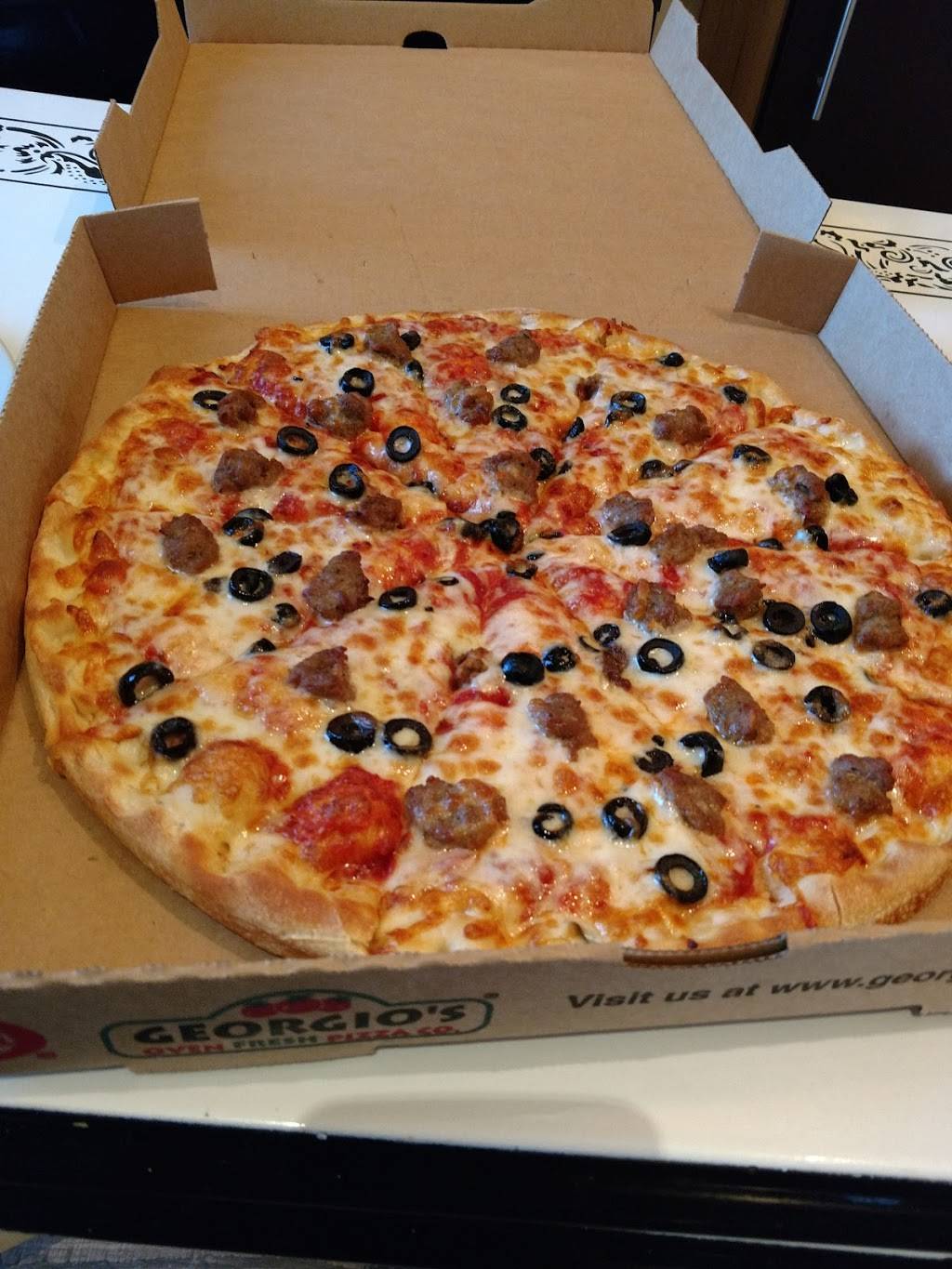 Georgios Oven Fresh Pizza Co | restaurant | 6902 Detroit Ave, Cleveland, OH 44102, USA | 2162811111 OR +1 216-281-1111