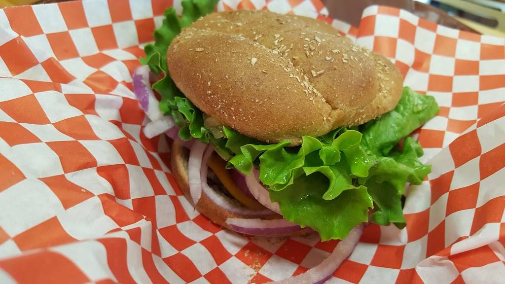 The Burger Hut | restaurant | 2451 Forest Ave, Chico, CA 95928, USA | 5308911430 OR +1 530-891-1430