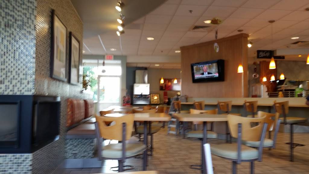 McDonalds | cafe | 2021 E Market St, Akron, OH 44305, USA | 3307333666 OR +1 330-733-3666