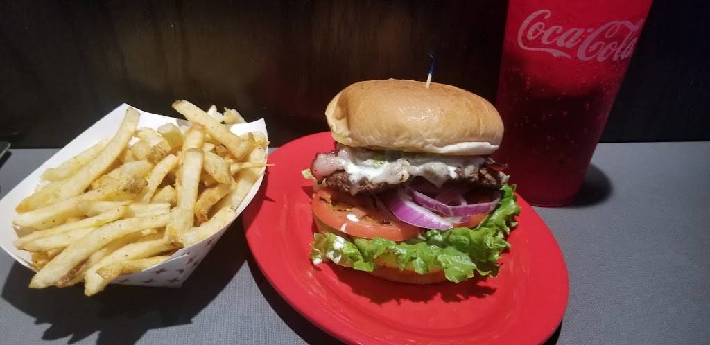 The Garage Burgers & Beer | restaurant | 2900 W Britton Rd, Oklahoma City, OK 73120, USA | 4052545757 OR +1 405-254-5757