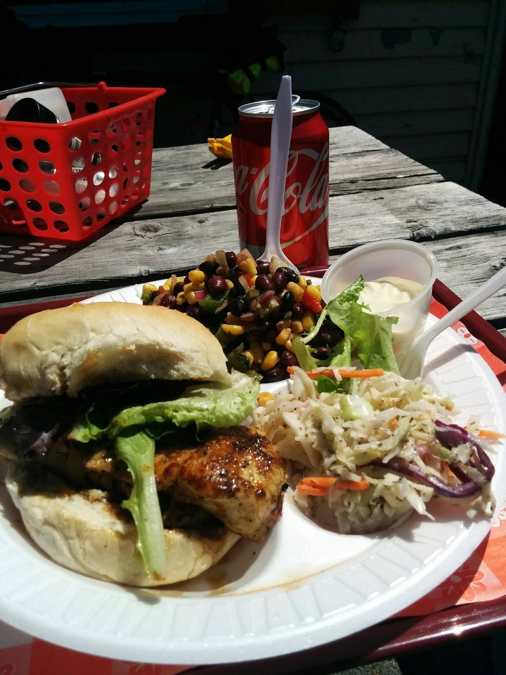 Highland BBQ (seasonal) | restaurant | 75 Main St, Northfield, MA 01360, USA | 4134982747 OR +1 413-498-2747