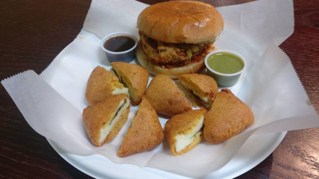 Indi Qzeen | restaurant | 22320 NE Marketplace Dr #103, Redmond, WA 98053, USA | 4258681107 OR +1 425-868-1107