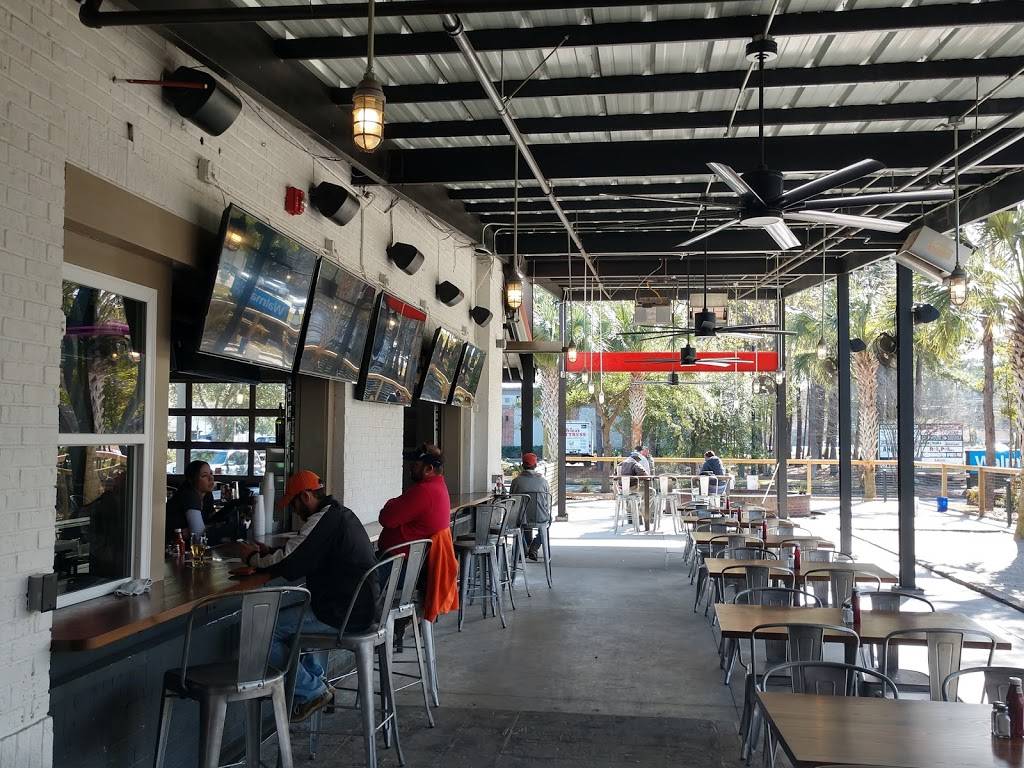 Kickin Chicken | restaurant | 9800 Dorchester Rd, Summerville, SC 29485, USA | 8432253535 OR +1 843-225-3535