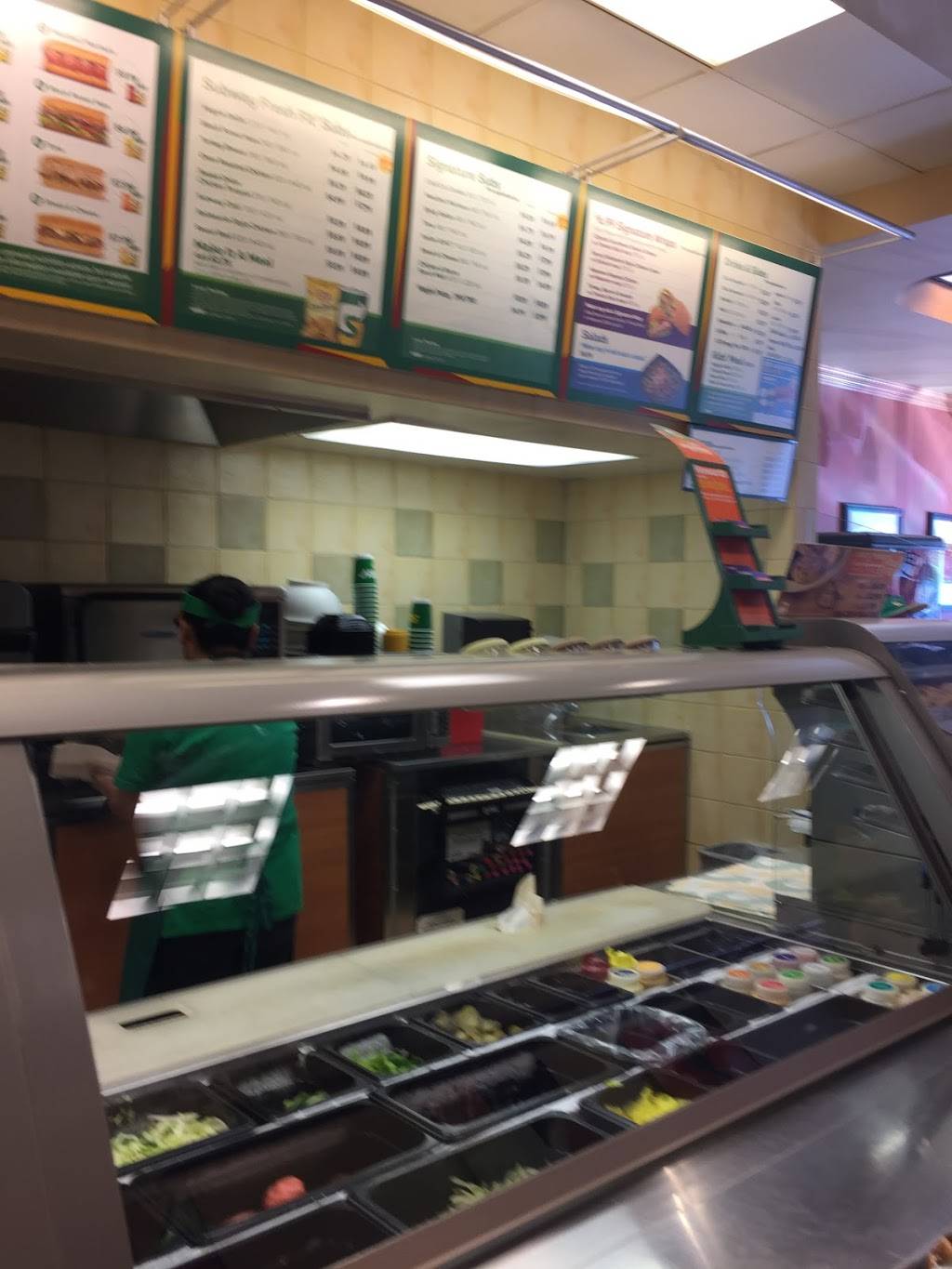 Subway Restaurants | restaurant | 1865 Lincoln Blvd #2, Santa Monica, CA 90404, USA | 3104507250 OR +1 310-450-7250