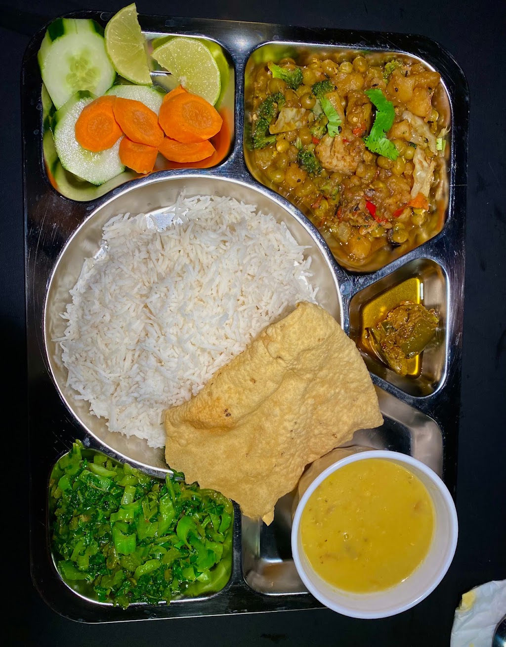 Momo House | restaurant | 1548 Home Ave, Akron, OH 44310, USA | 3304004135 OR +1 330-400-4135