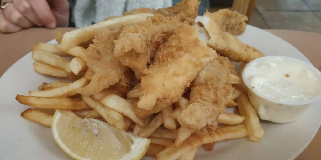 Moms Restaurant | restaurant | 2691 Fort St, Trenton, MI 48183, USA | 7346717667 OR +1 734-671-7667