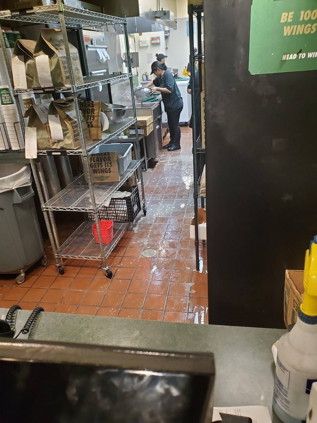 Wingstop | restaurant | 5125 Chambers Rd c, Denver, CO 80239, USA | 3035769479 OR +1 303-576-9479