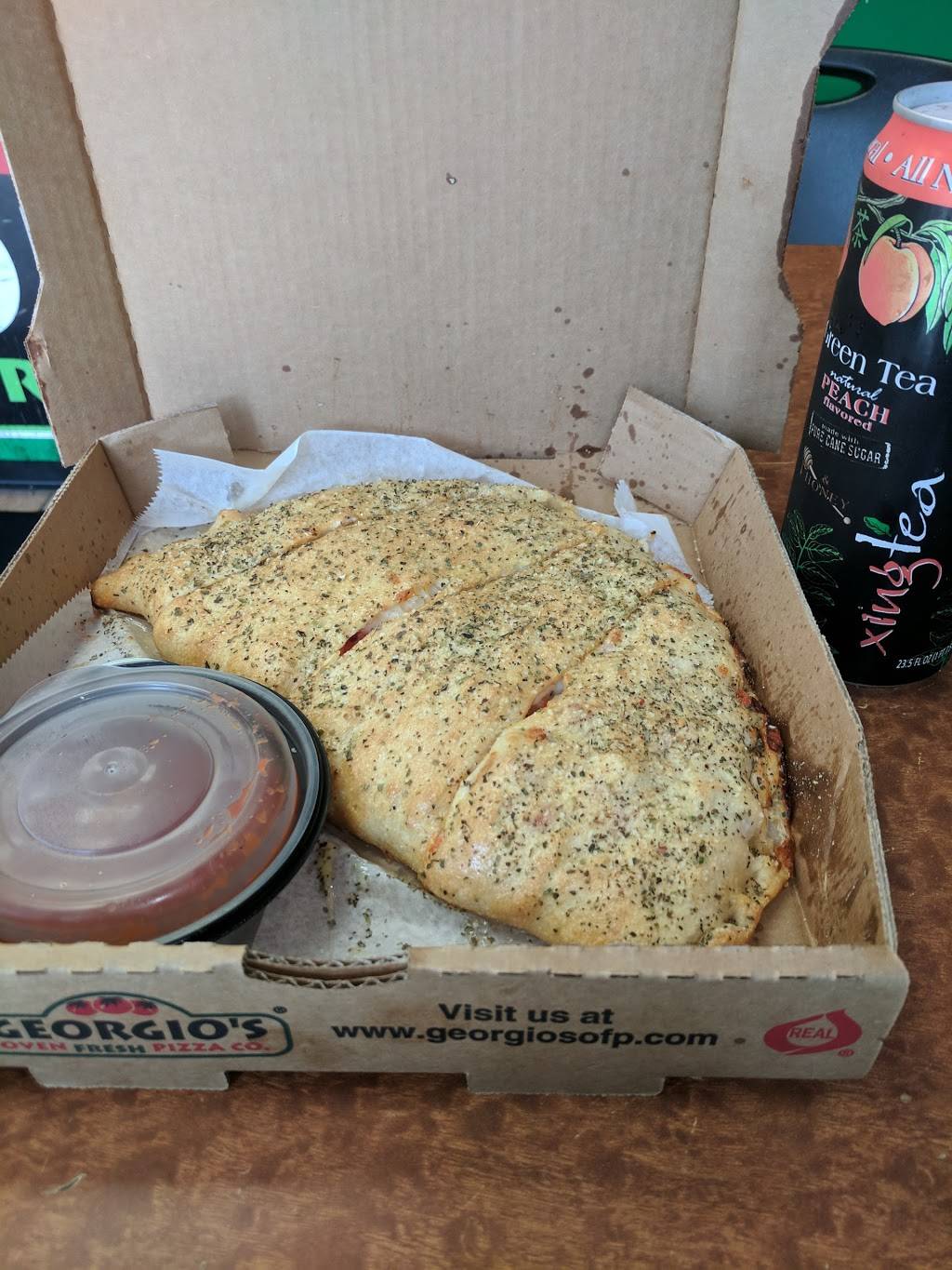 Georgios Oven Fresh Pizza Co | restaurant | 835 W Market St, Akron, OH 44303, USA | 3305352222 OR +1 330-535-2222