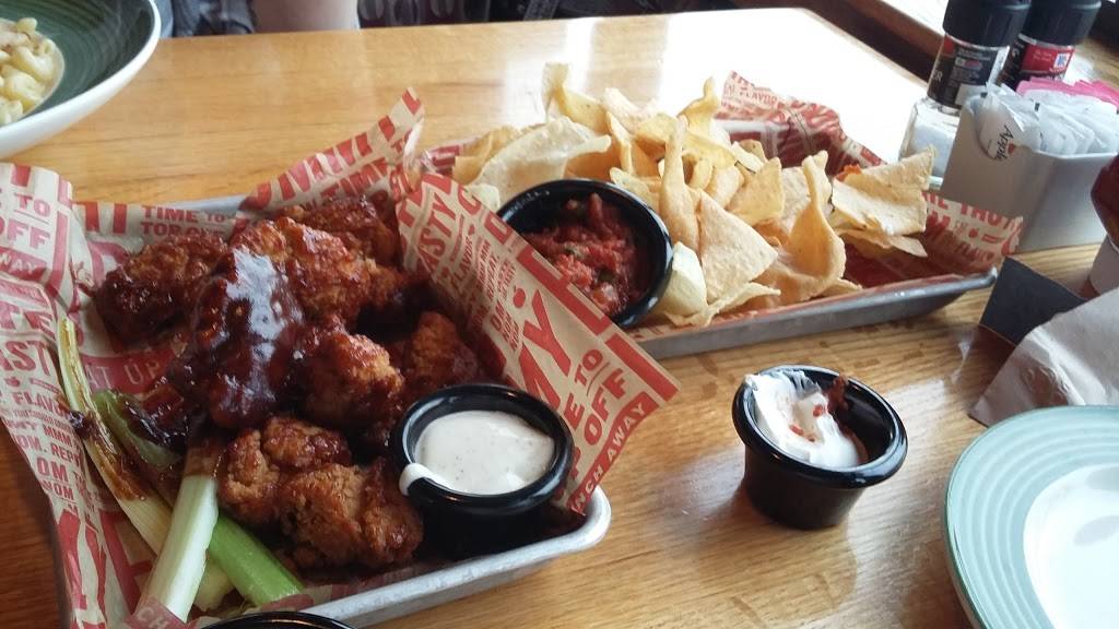 Applebees Grill + Bar | restaurant | 3900 Merle Hay Rd, Des Moines, IA 50310, USA | 5152518646 OR +1 515-251-8646