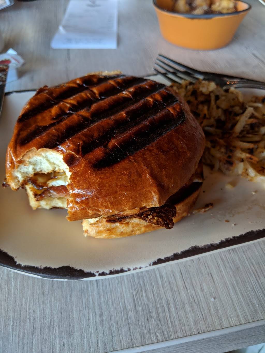 Cracked Pepper | bakery | 1108 W Glen Ave, Peoria, IL 61614, USA | 3098392204 OR +1 309-839-2204