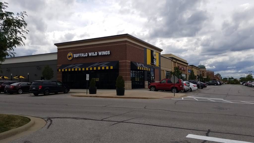 Buffalo Wild Wings | restaurant | 3011 Westgate Mall, Fairview Park, OH 44126, USA | 4403319464 OR +1 440-331-9464
