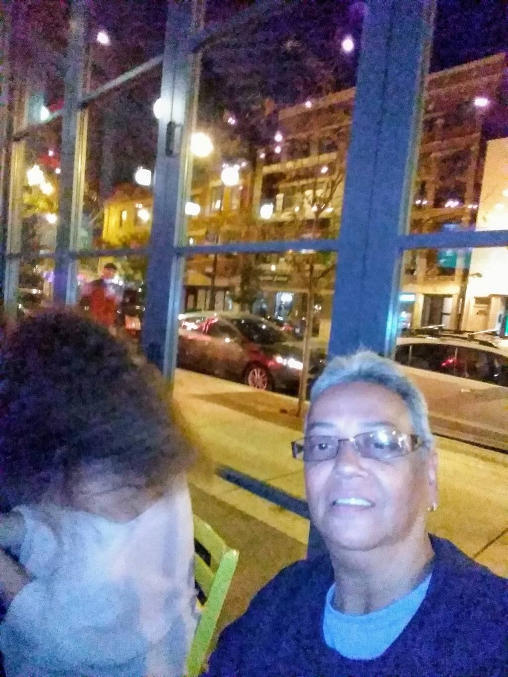 El Muchacho Alegre | restaurant | 3036 N Pulaski Rd, Chicago, IL 60641, USA | 7736851440 OR +1 773-685-1440